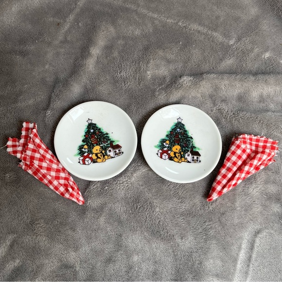 Miniature Wicker basket with Porcelain Tea Set Christmas Tree Teddy Bear Print - Picture 4 of 8